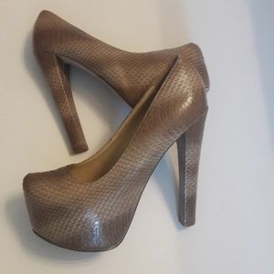 shoedazzle snake heels